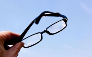 近视镜加膜什么颜色好，近视镜加膜什么颜色好看