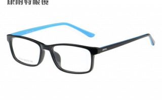 脸比较白适合什么眼镜，脸比较白适合什么眼镜好看